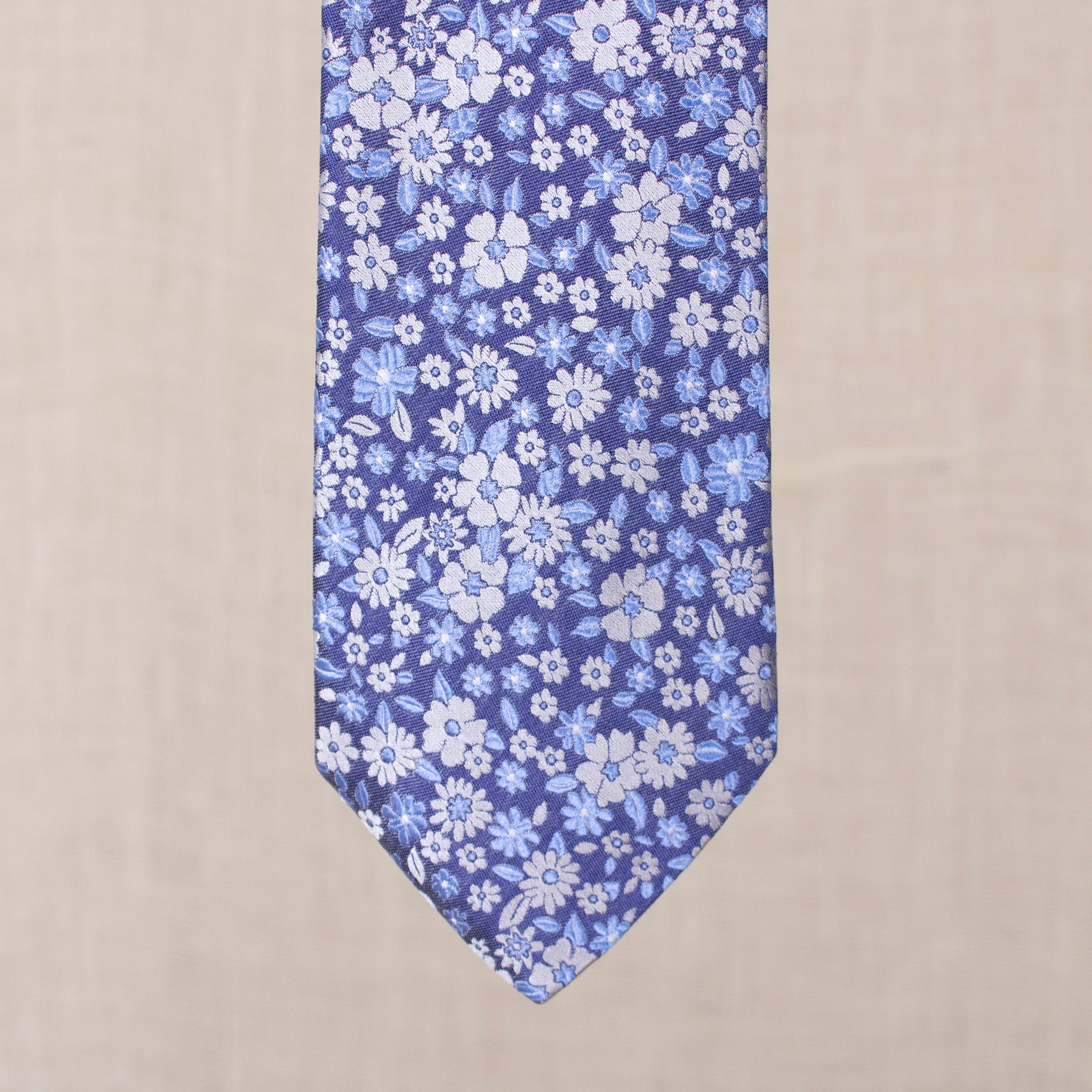 Barneys New York Ditsy Floral Silk Tie
